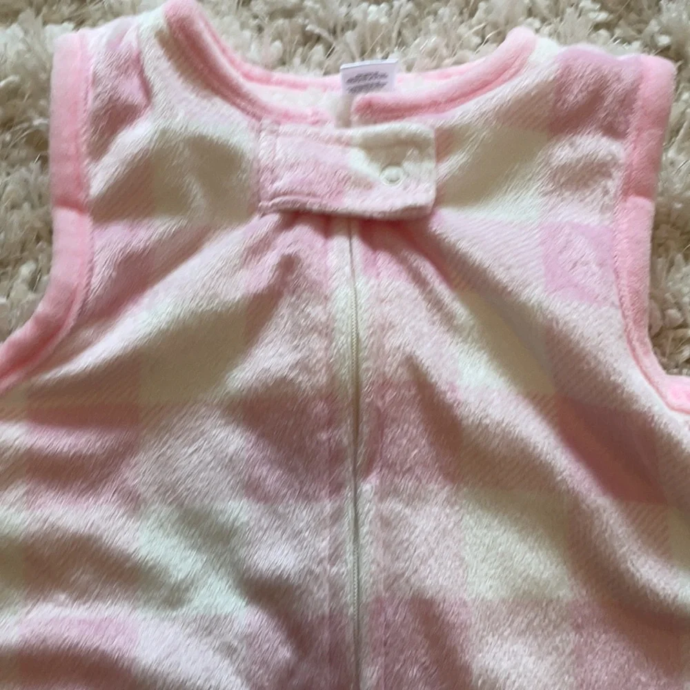 Modern Baby Girls Super snuggly wearable blanket!